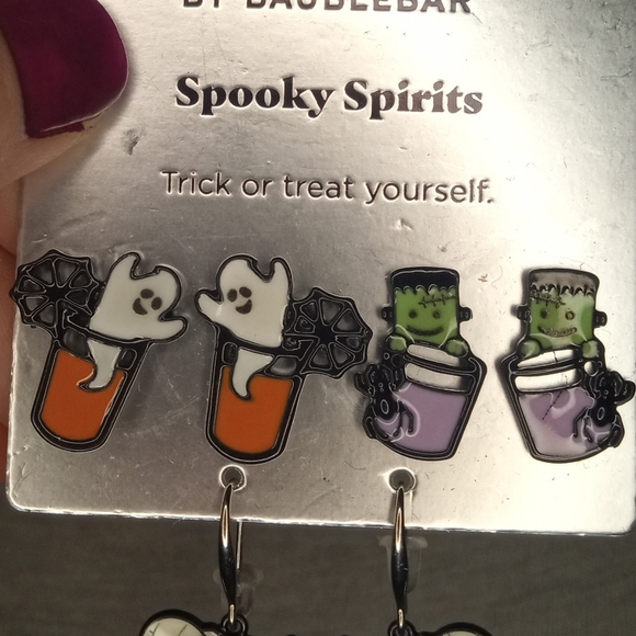 3/$35 Sugarfix by Baublebar Halloween Glow In The Dark Drink Earring Set - Picture 2 of 9